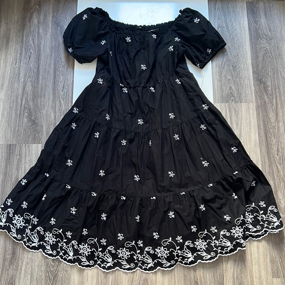 Lane Bryant Black Embroidered Puff-Sleeve Tiered Dress Size 16